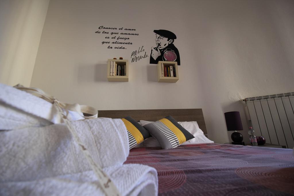 Bed 'N Books Bed & Breakfast Sassari Exterior photo